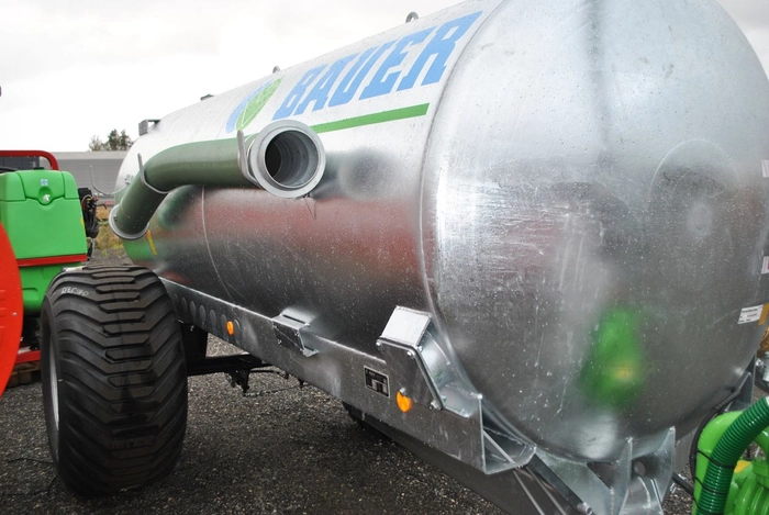 Vacuum Tanker V63 (B63 / 7100 l/min)